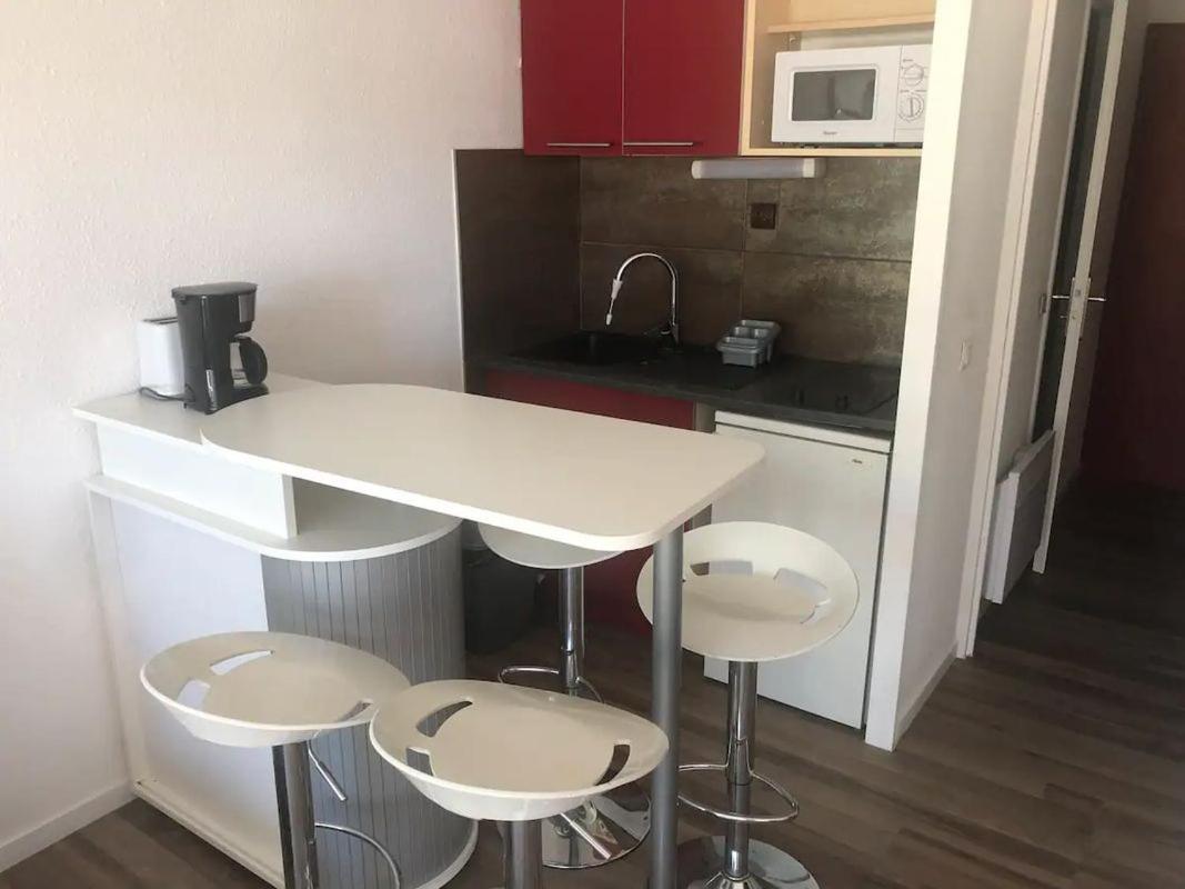 Studio Tres Beau Quartier Le Ponant Avec Piscine Residence Port Vincent Ла-Гранд-Мот Экстерьер фото